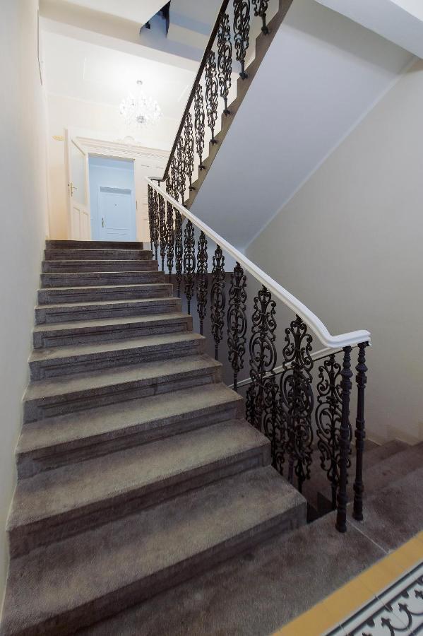 Modern Apartment Spanelska براغ المظهر الخارجي الصورة