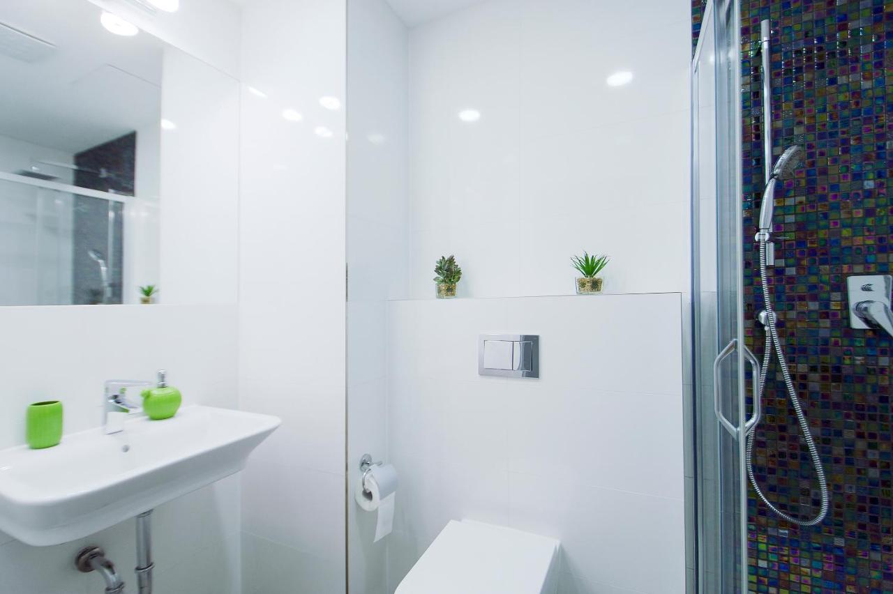 Modern Apartment Spanelska براغ المظهر الخارجي الصورة
